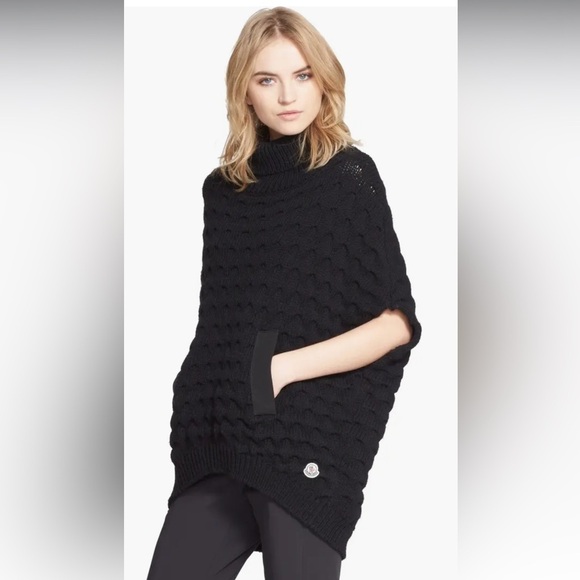 Moncler Virgin Wool Turtleneck Poncho Cape Sweater in Black Size Medium - Picture 1 of 13